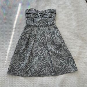 NWOT Cynthia Steffi silver strapless mini dress with pockets - Size 6